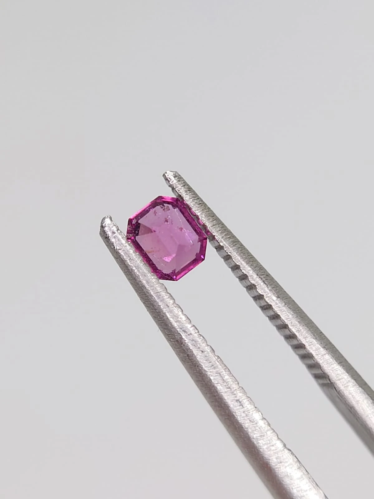 0.22ct Natural Rhodolite from Tanzania — view 3